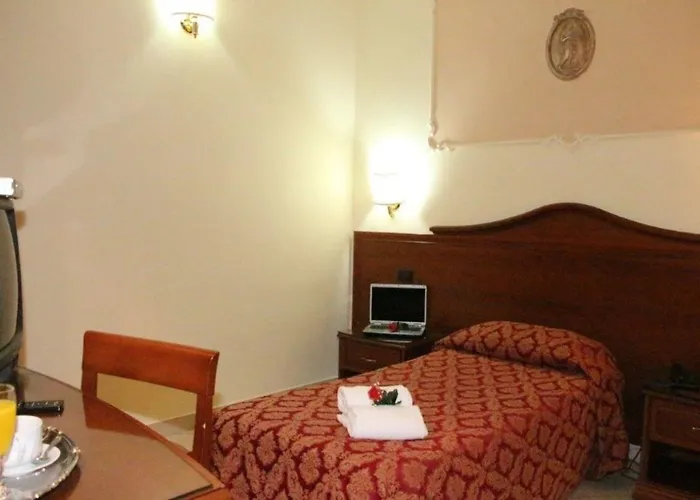 Отель Mirage 3*